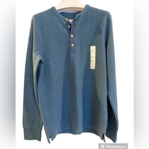 NWT Men’s Long-Sleeved Textured Henley in Divine Blue, Size S.